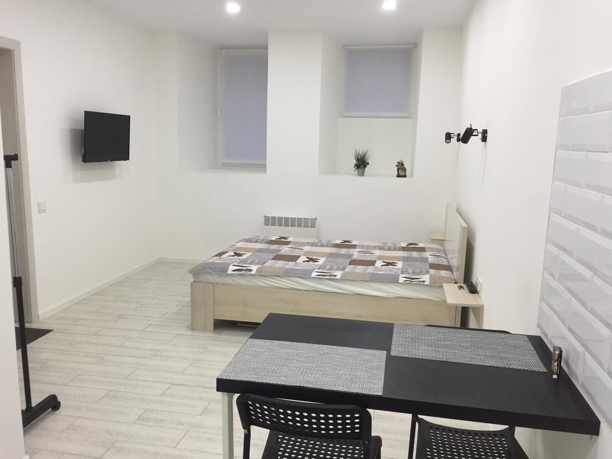 Апартаменты Small Cozy apartment at the center 1 Херсон-7